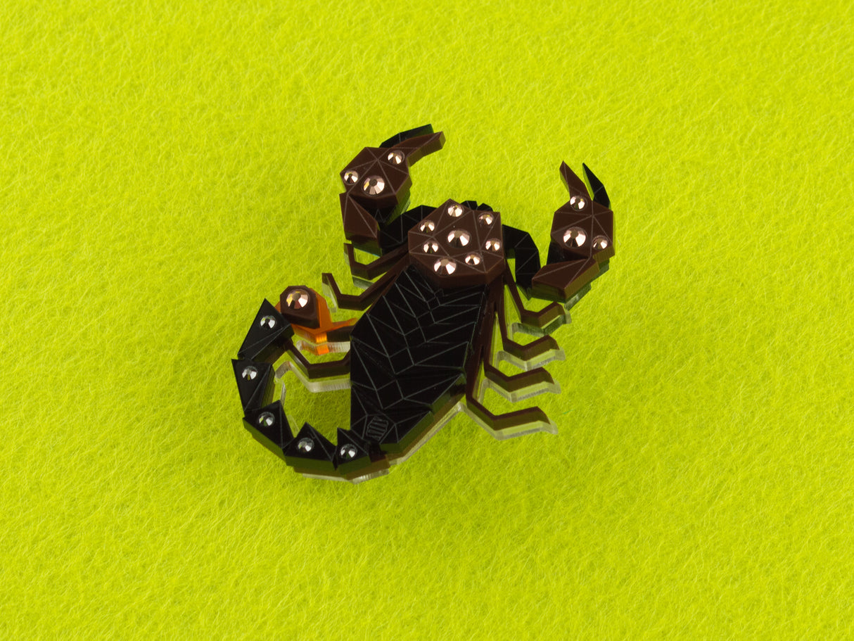 Scorpion Brooch - Capri Noir