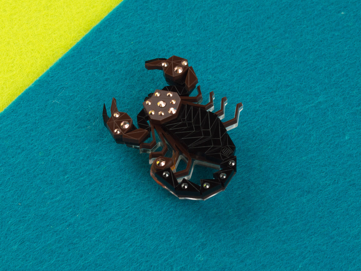 Scorpion Brooch - Capri Noir