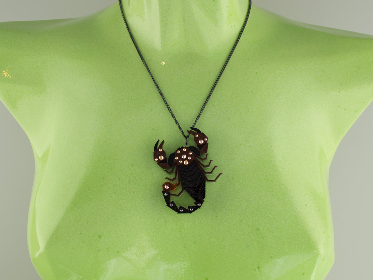 Scorpion Pendant - Capri Noir