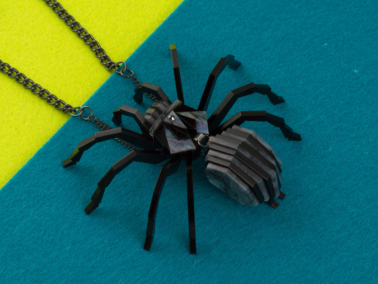 Tarantula Statement Necklace - Pearl Abyss