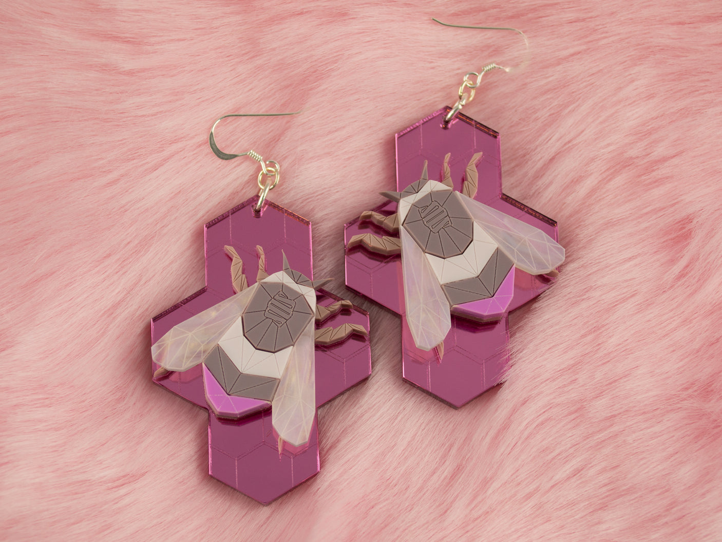 Bumblebee & Hive Earrings - Lavender Kiss