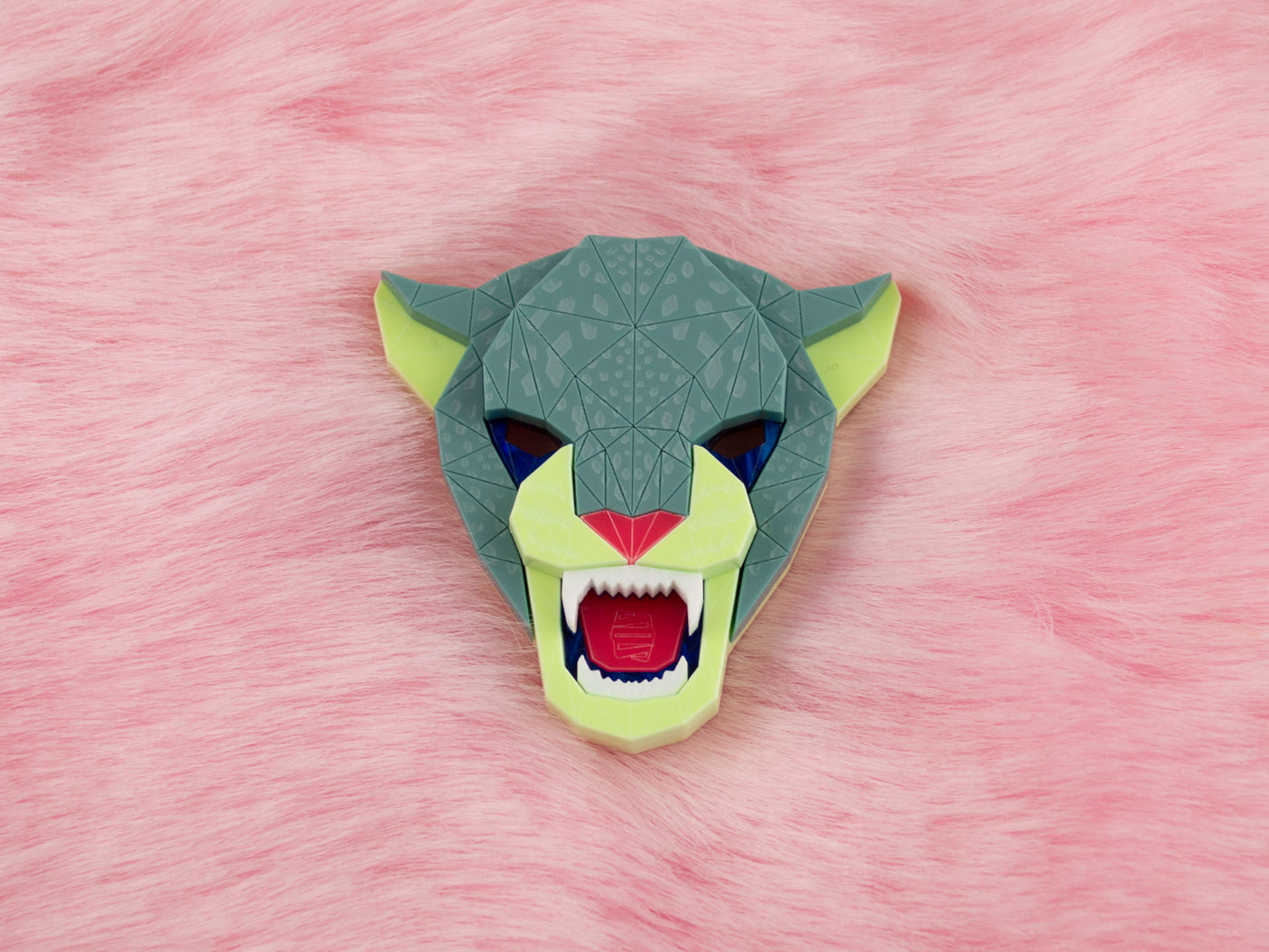 Jaguar Head Brooch - Speedway