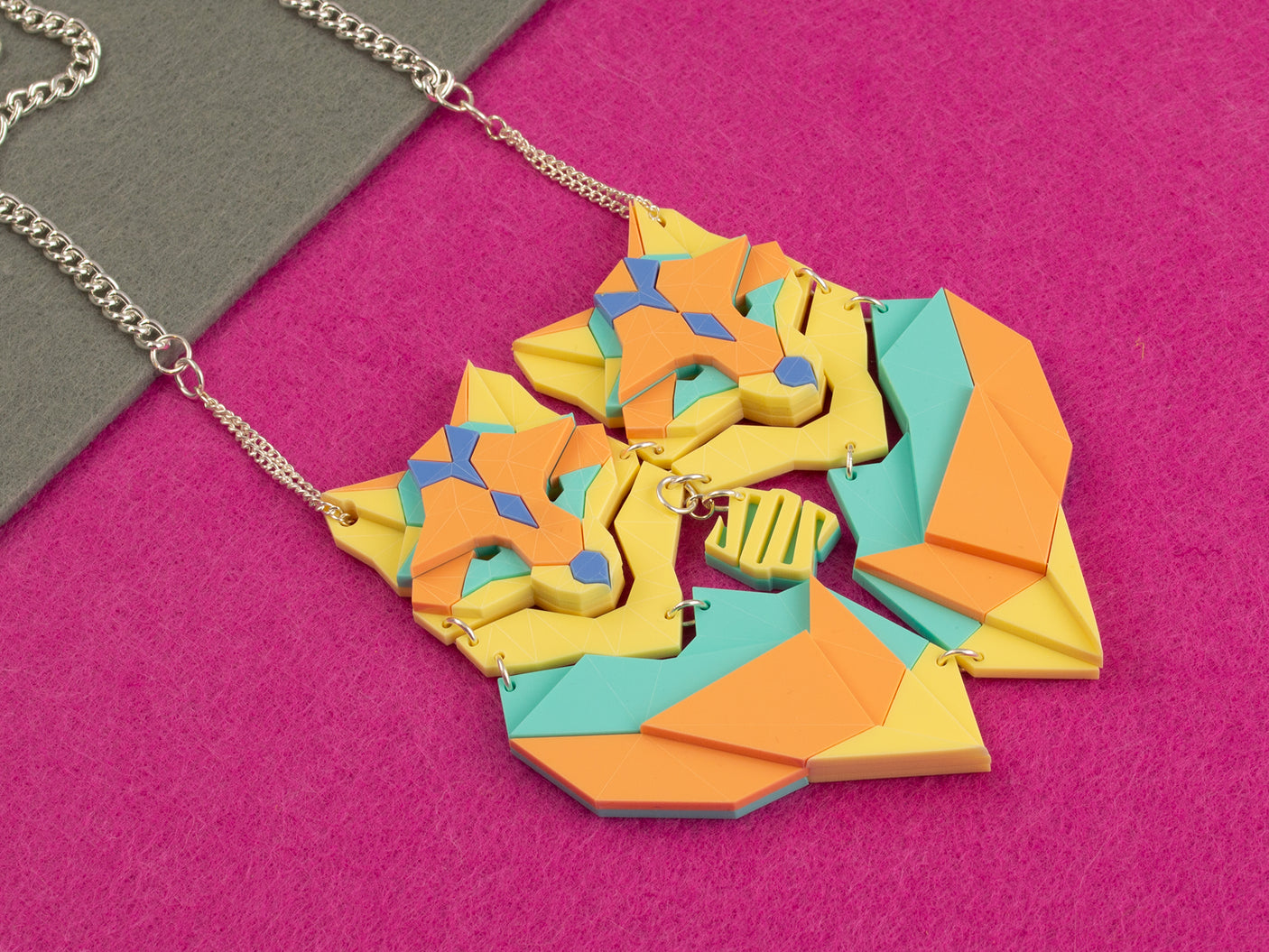 Twin Fox Necklace - Playtime