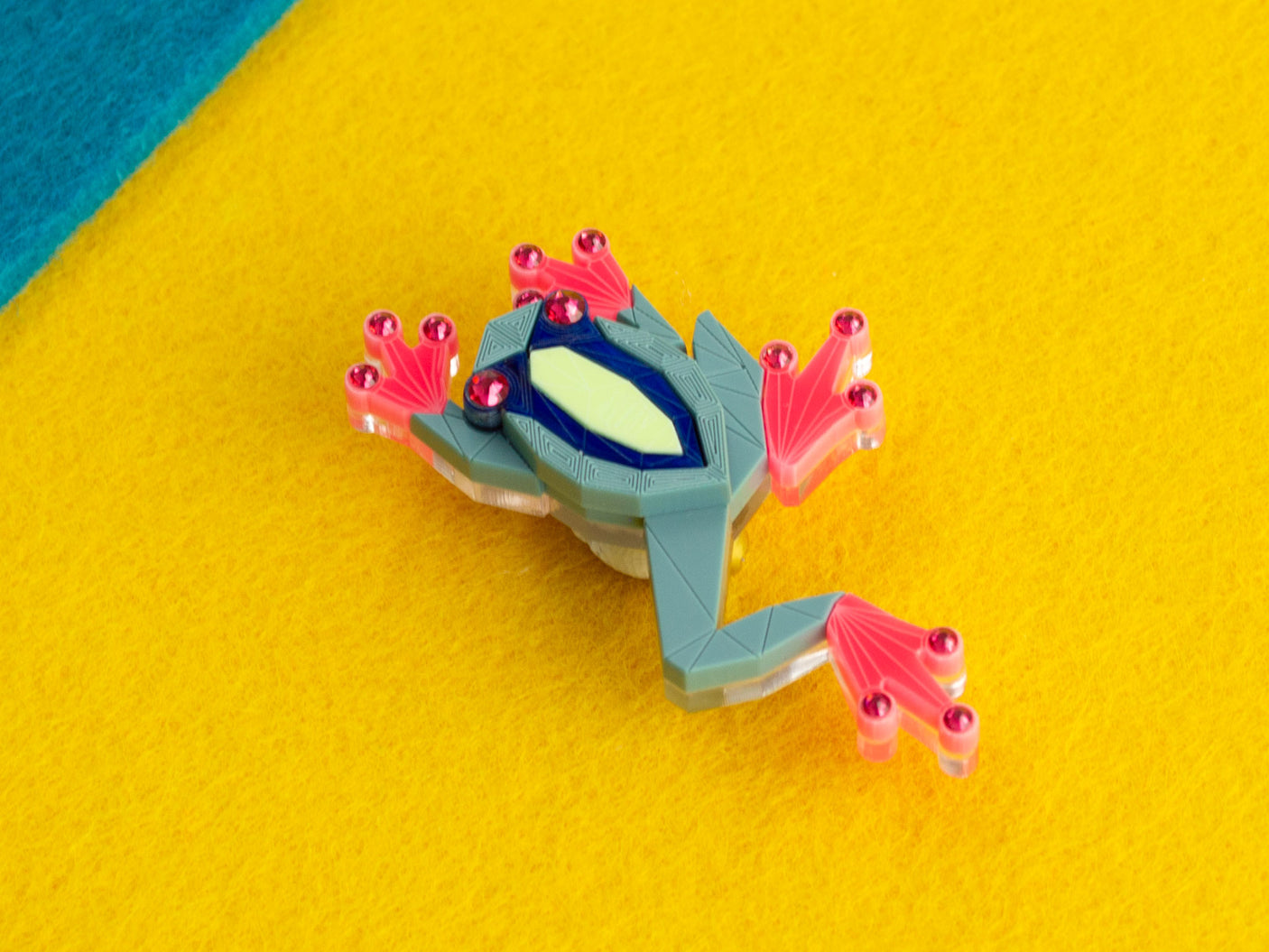 Tree Frog Brooch - Speedway