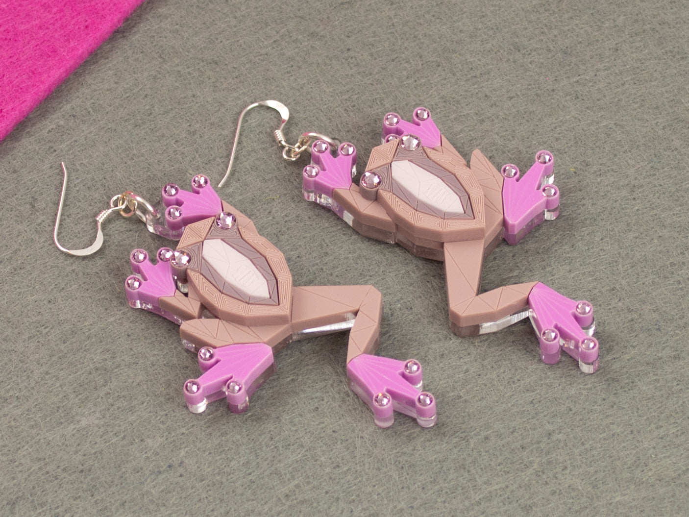 Tree Frog Earrings - Lavender Kiss