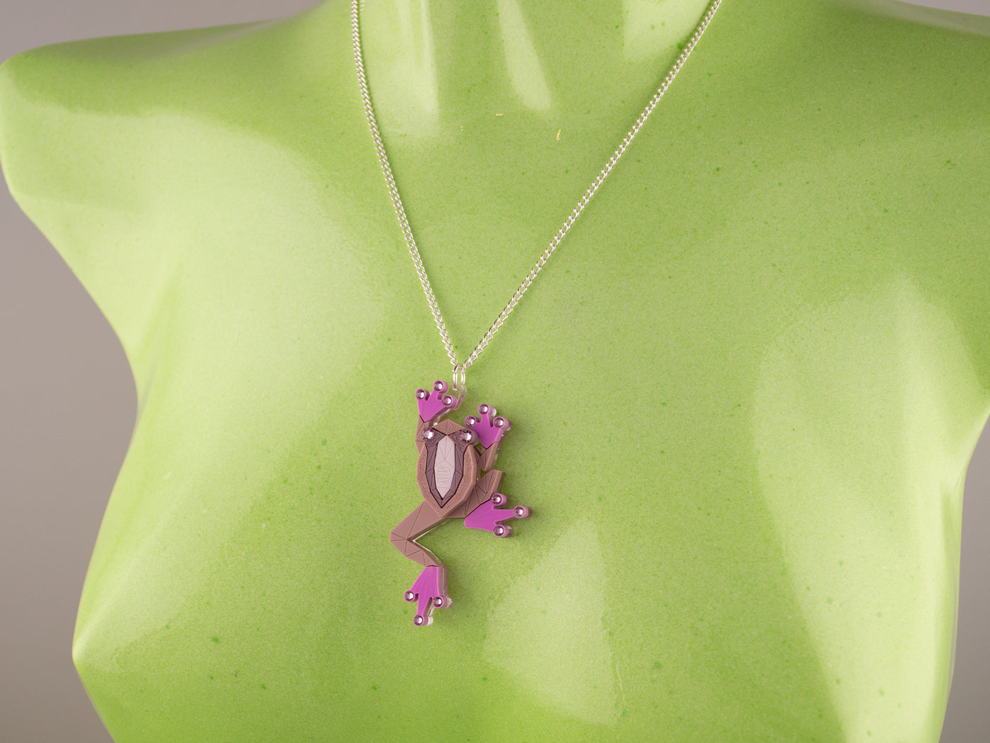 Tree Frog Pendant - Lavender Kiss